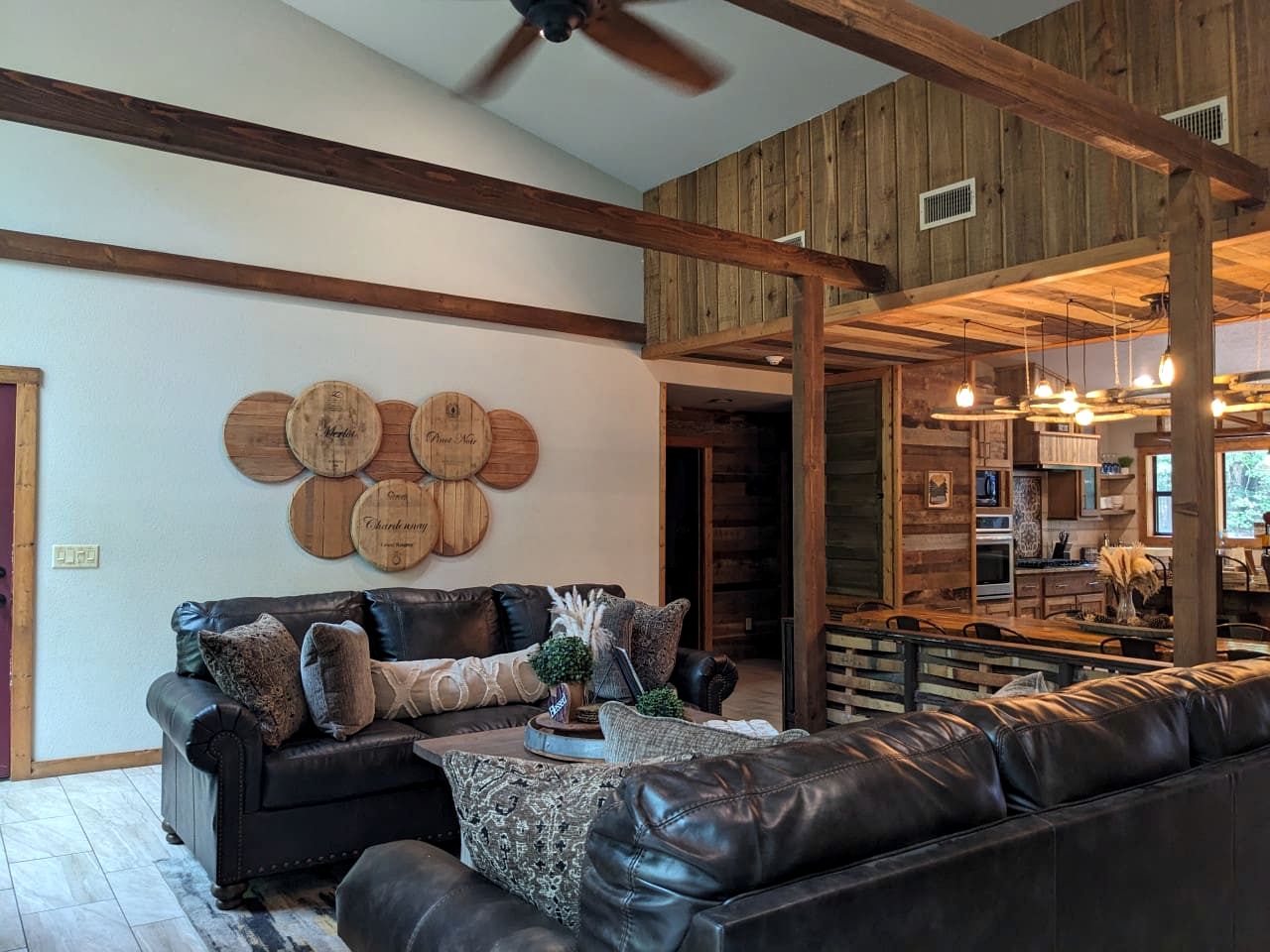 Pet Friendly Paradise in the Southern Hills of Hochatown, Oklahoma, Perfect for a Weekend Escape