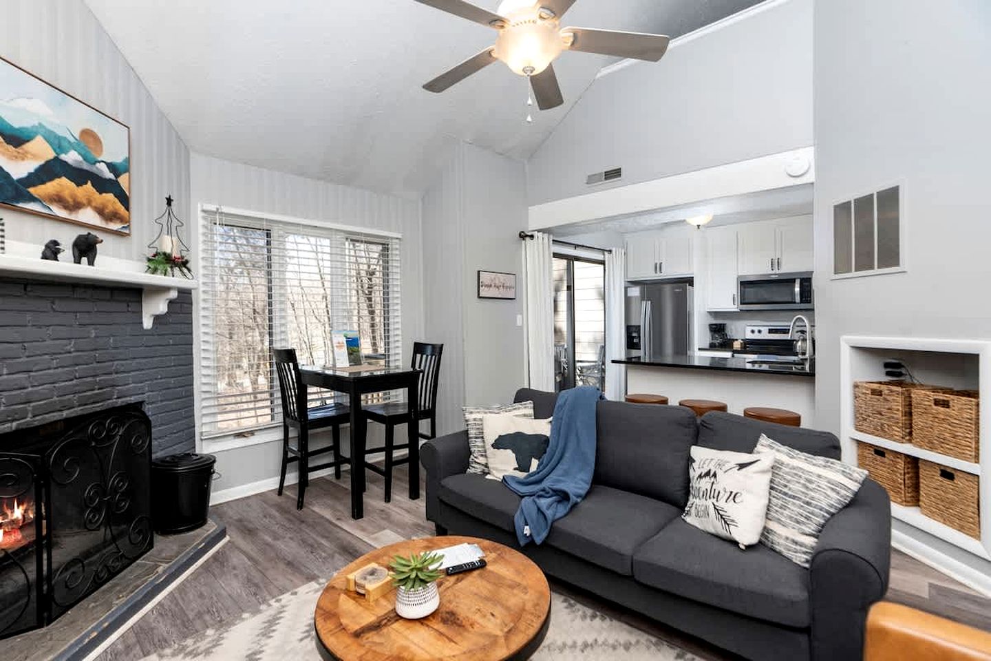 Pet-Friendly Mountain Retreat with Fireplace & Walkable Village Access Near Wintergreen Resort, Virginia