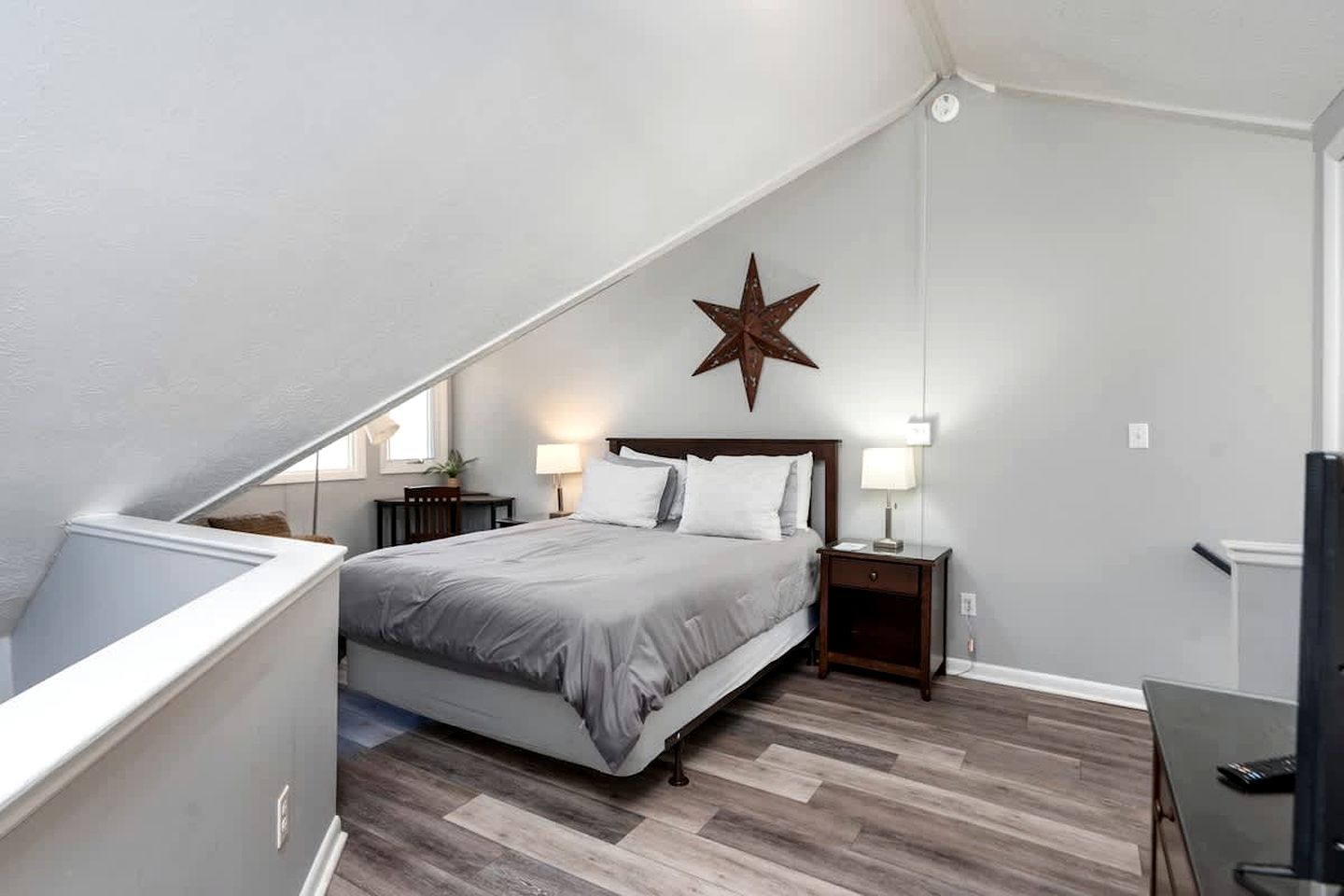 Pet-Friendly Mountain Retreat with Fireplace & Walkable Village Access Near Wintergreen Resort, Virginia