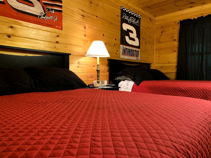 Cabins (United States of America, Monterville, West Virginia)