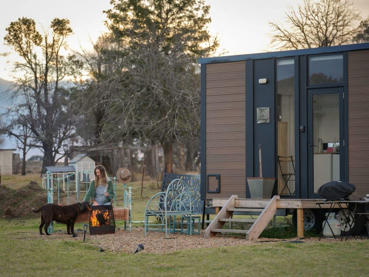 Tranquil, Pet-Friendly Tiny Home Perfect for Couples Glamping in Ulamambri, Australia