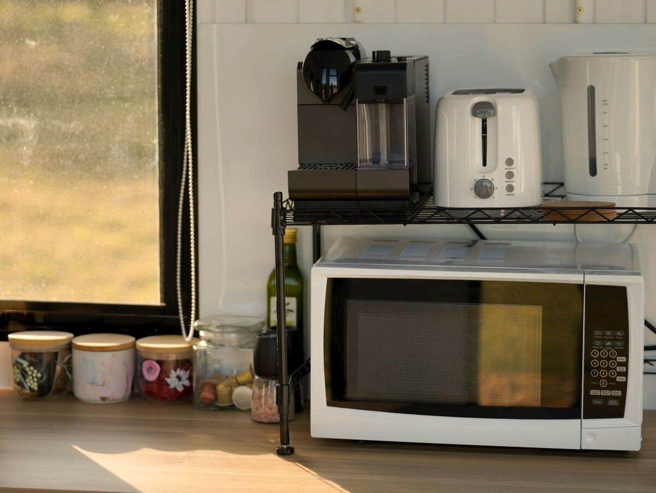 Tranquil, Pet-Friendly Tiny Home Perfect for Couples Glamping in Ulamambri, Australia