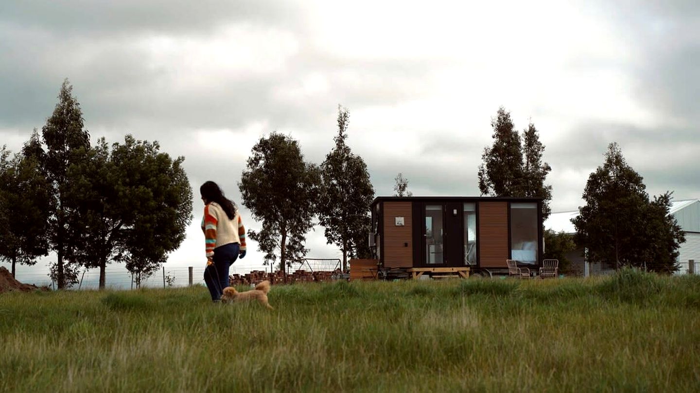 Pet Friendly Tiny Home for a Glamping Getaway outside Melbourne