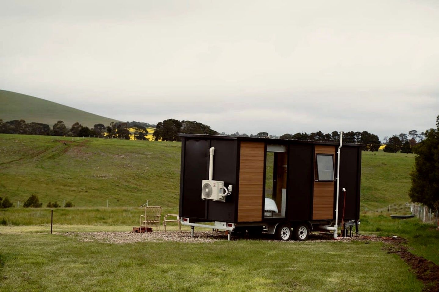 Pet Friendly Tiny Home for a Glamping Getaway outside Melbourne