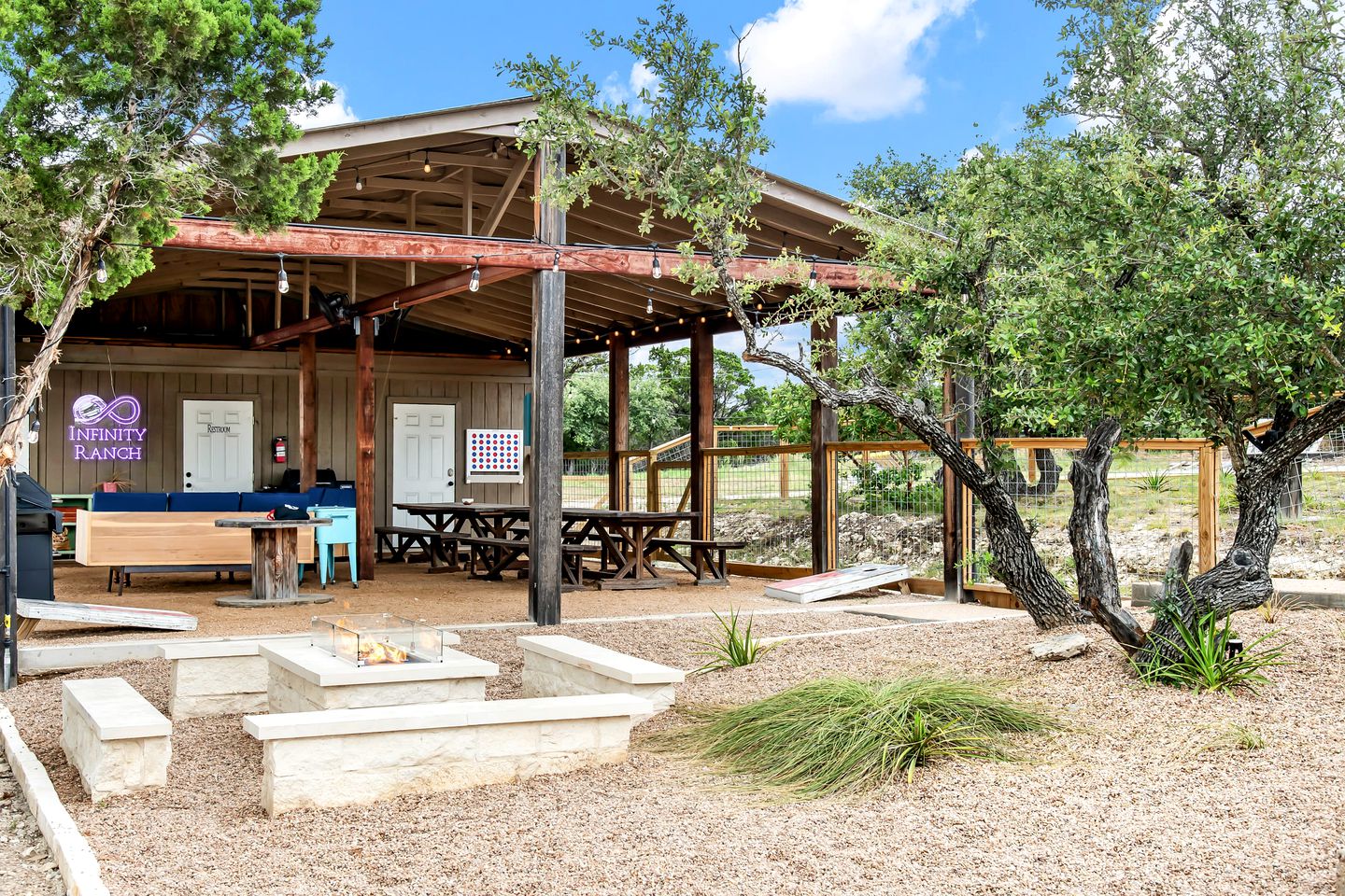 Infinity RanchPet friendly!, Tiny Houses, Dripping Springs, United