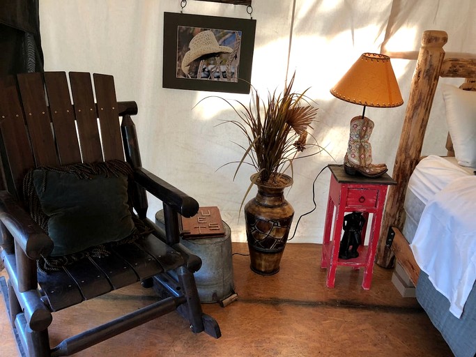 Safari Tents (United States of America, Irwin, Idaho)