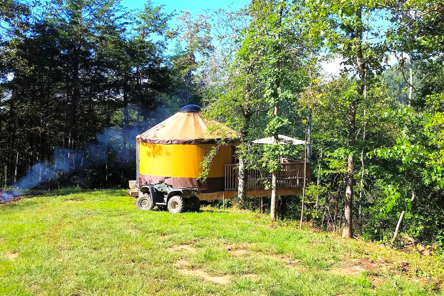 Charming Yurt Getaway on the Edge of the Nantahala Forest, North Carolina