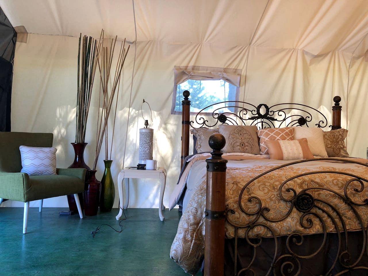 Luxury Safari Tent with Private Bathroom in Swan Valley, Idaho near Palisades Lake
