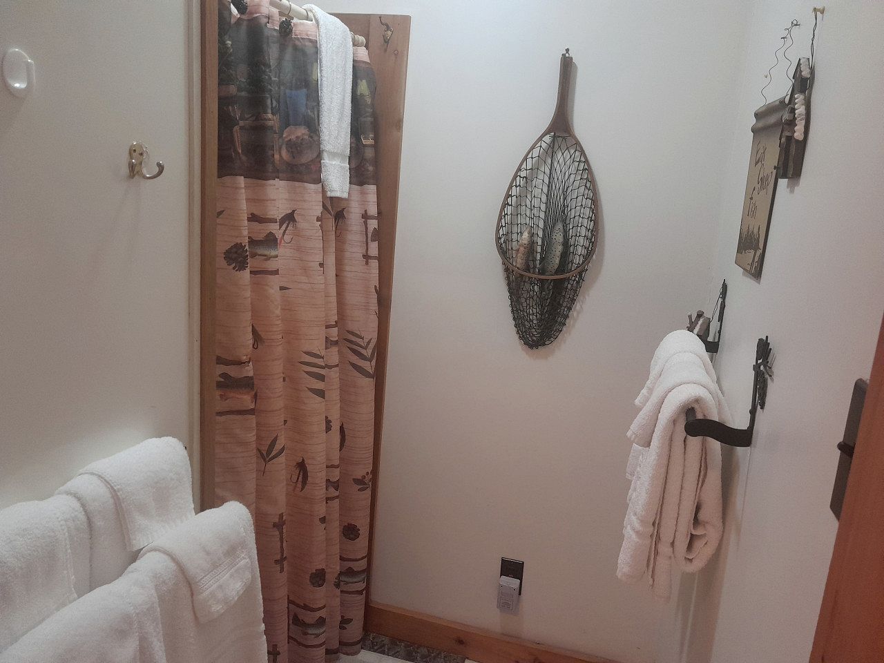 Pet-friendly Vacation Rental near Outdoor Attractions and Blue Mountain Lake, New York