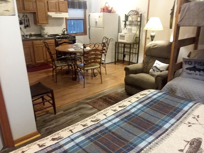 Cabins (United States of America, Blue Mountain Lake, New York)