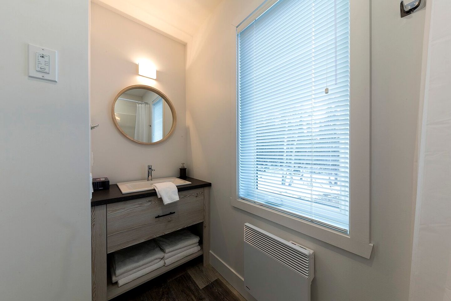 Wonderful Cottage with Sauna, Spa and Private Deck in Quebec