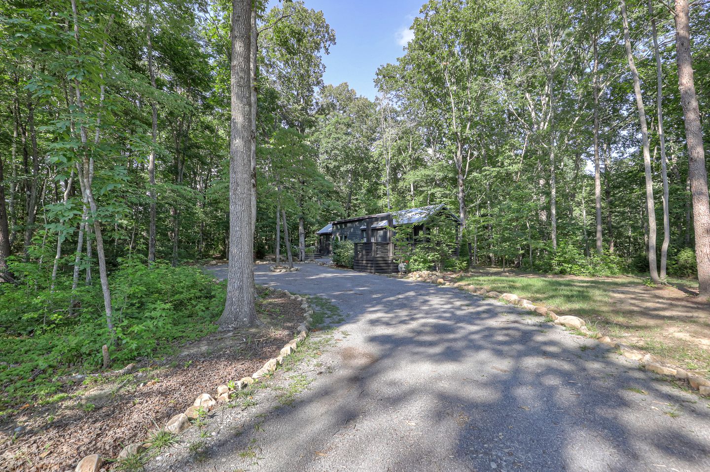 Gorgeous Cottage with Fire Pit and Barbecue in Tracy City, Tennessee