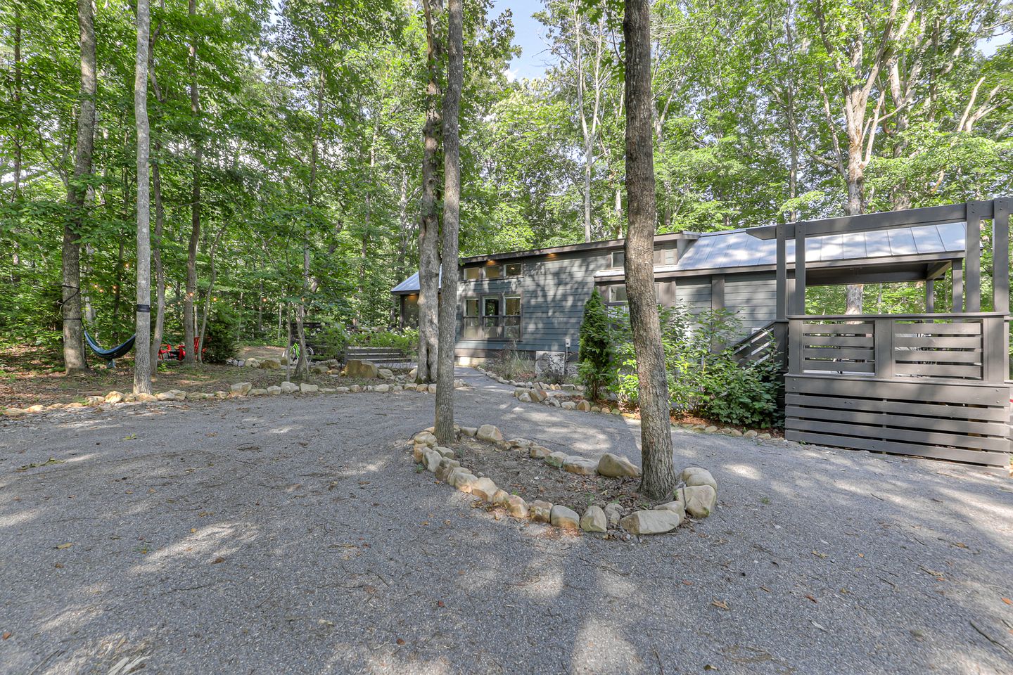Gorgeous Cottage with Fire Pit and Barbecue in Tracy City, Tennessee