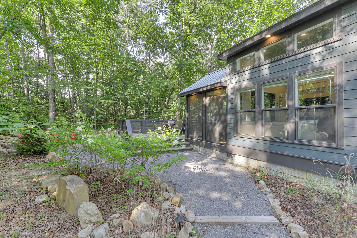 Gorgeous Cottage with Fire Pit and Barbecue in Tracy City, Tennessee