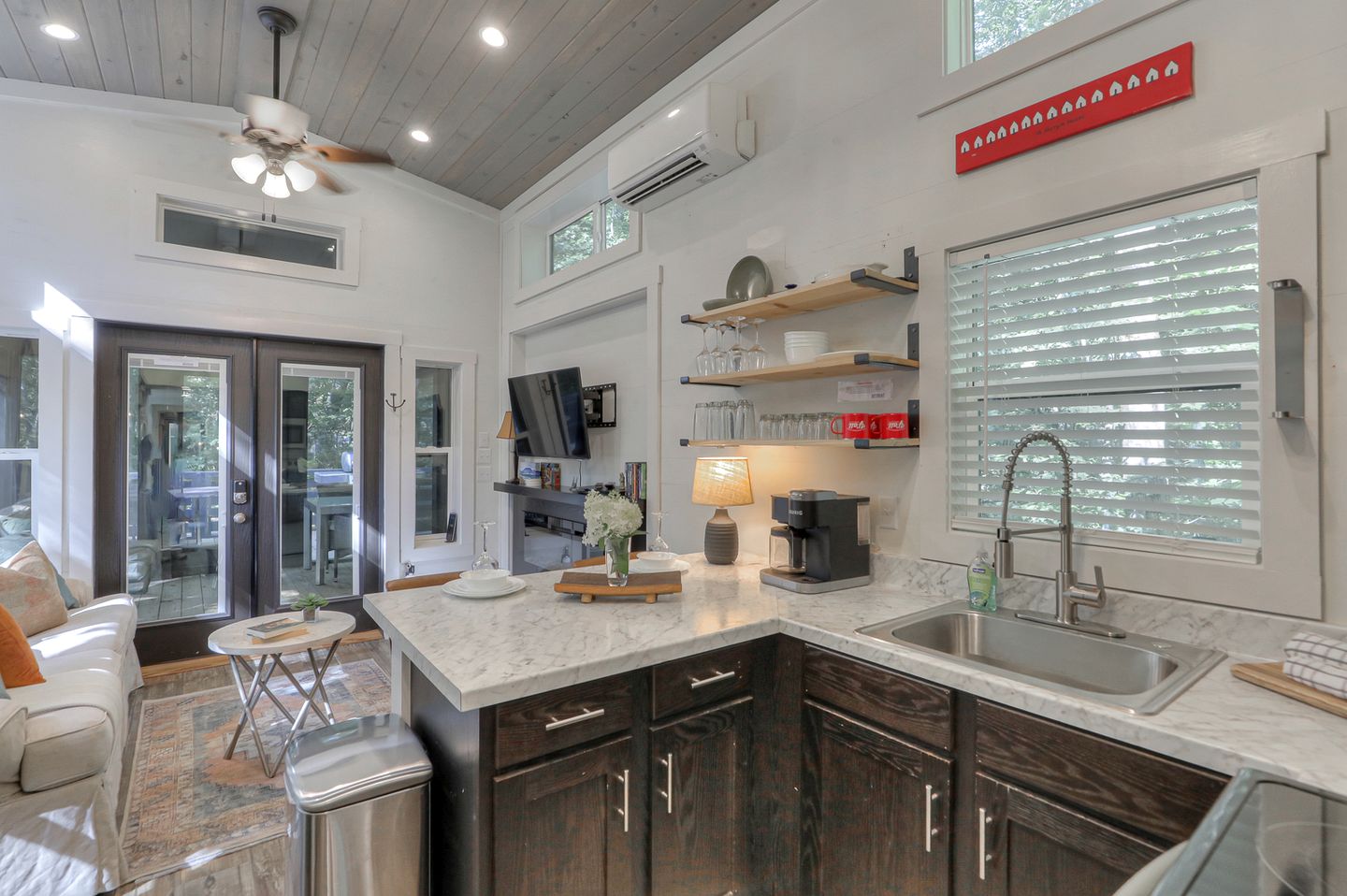 Gorgeous Cottage with Fire Pit and Barbecue in Tracy City, Tennessee