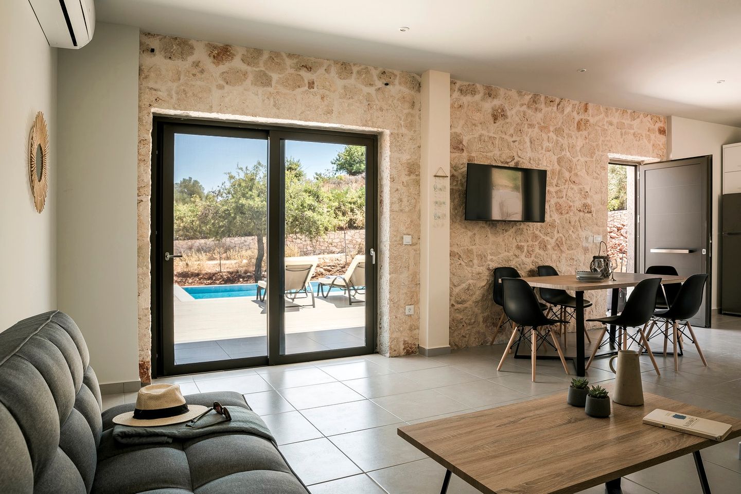 Exquisite Villa Haven near Ionian Sea in Greece