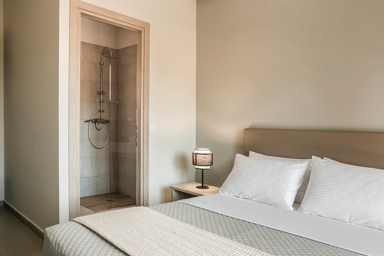 Vacation Rentals (Greece, --, --)