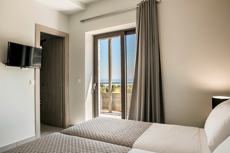 Vacation Rentals (Greece, --, --)