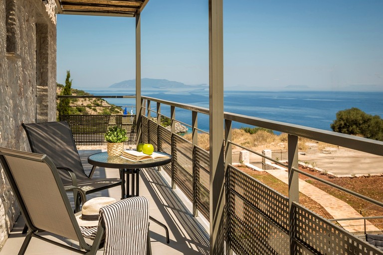 Vacation Rentals (Greece, --, --)