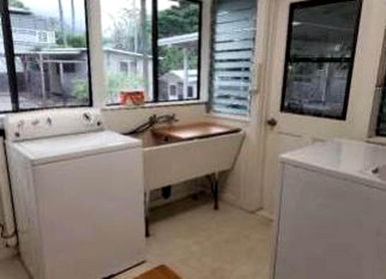 Spacious Vacation Rental near Stunning Waimanalo Beach in Oahu, Hawaii