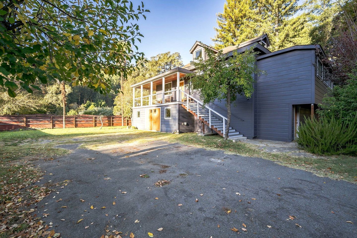 Stylish Dog-Friendly Cabin with Deck and Yard near Russian River in Monte Rio, California