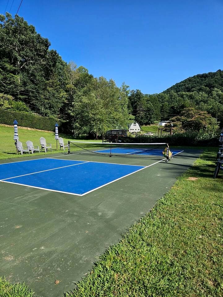 Romantic Farm-Stay Cabin with Petting Zoo & Hot Tub near Boone, NC