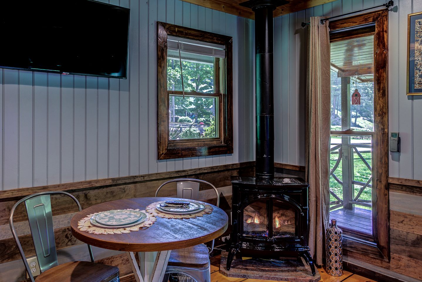 Romantic Farm-Stay Cabin with Petting Zoo & Hot Tub near Boone, NC