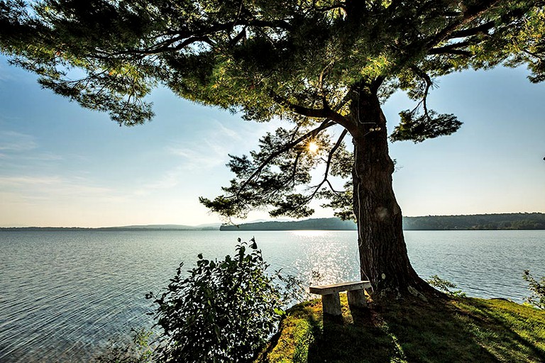 Getaway Rental with Stunning Views in Lakes Region, New Hampshire | Nature Lodges (Sanbornton, New Hampshire, United States of America)