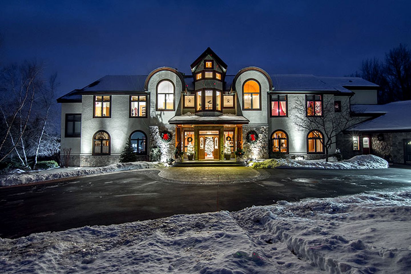 Romantic Accommodation in a Charming Inn Located in Sauk County, Wisconsin | Villas (Baraboo, Wisconsin, United States of America)