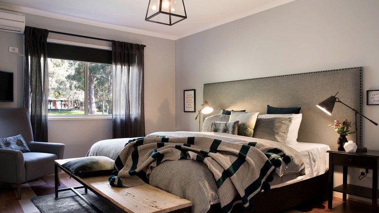 Cabins (Australia, Hepburn, Victoria)