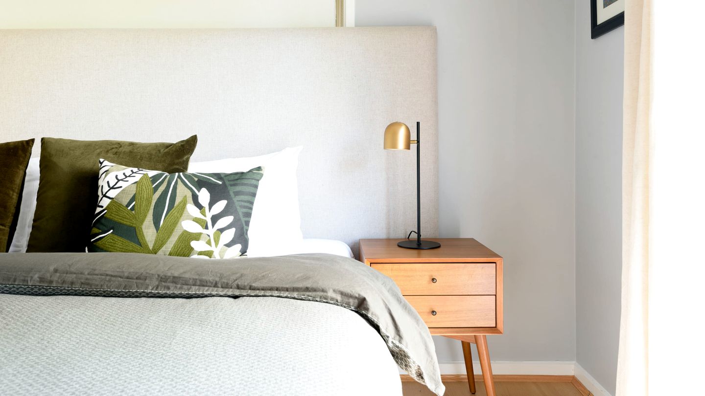 Impressive Cabin with Hot-tub, Sauna, Fire pit and Pool Table in Hepburn, Victoria