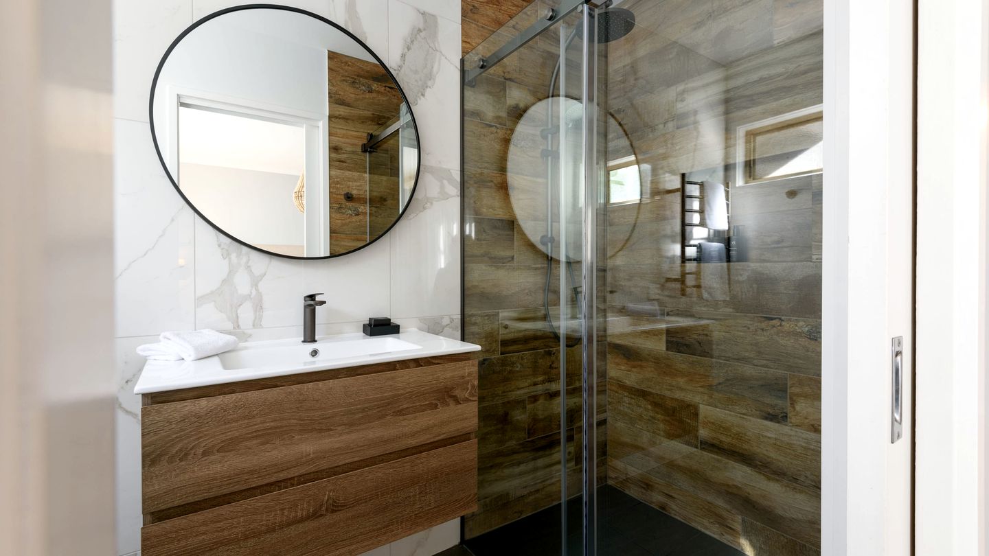 Impressive Cabin with Hot-tub, Sauna, Fire pit and Pool Table in Hepburn, Victoria