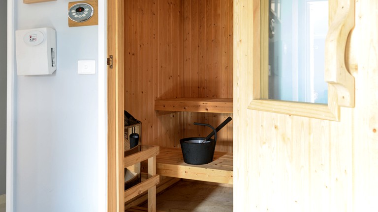 Cabins (Australia, Hepburn, Victoria)