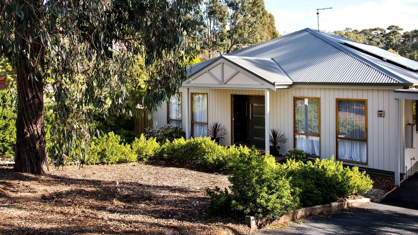 Cabins (Australia, Hepburn, Victoria)