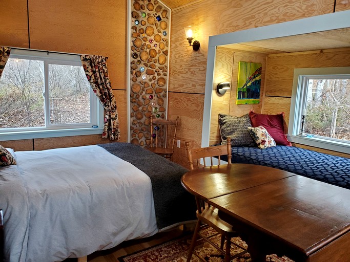 Vacation Rentals (Canada, --, --)