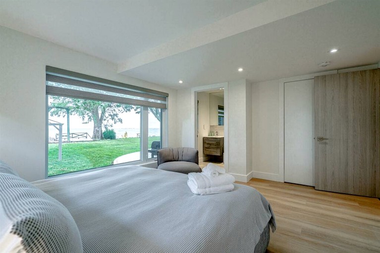 Cottages (Canada, Leamington, Ontario)