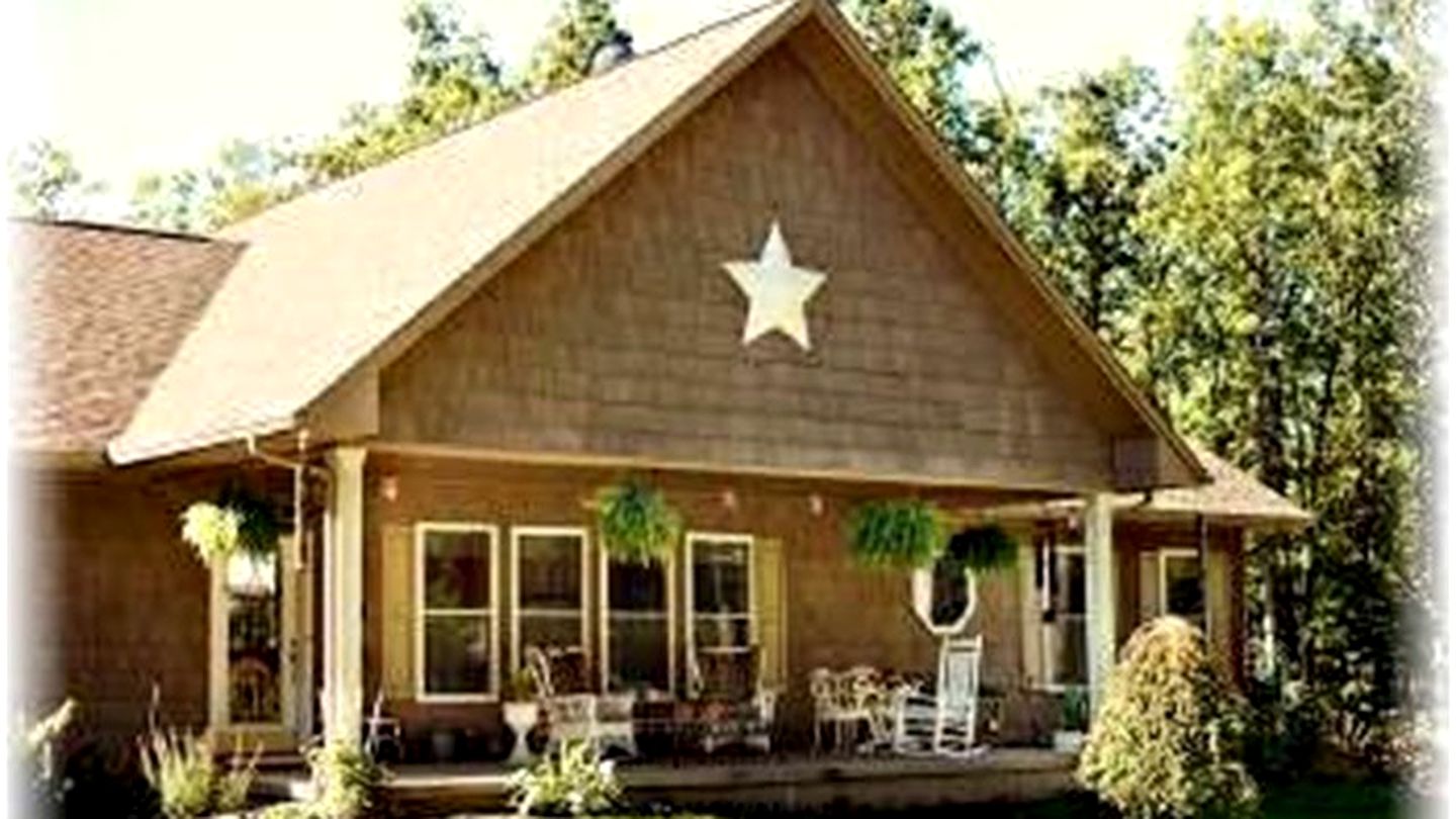 Picturesque Vacation Rental Close to Penn State University, Pennsylvania | Vacation Rentals (Warriors Mark, Pennsylvania, United States of America)