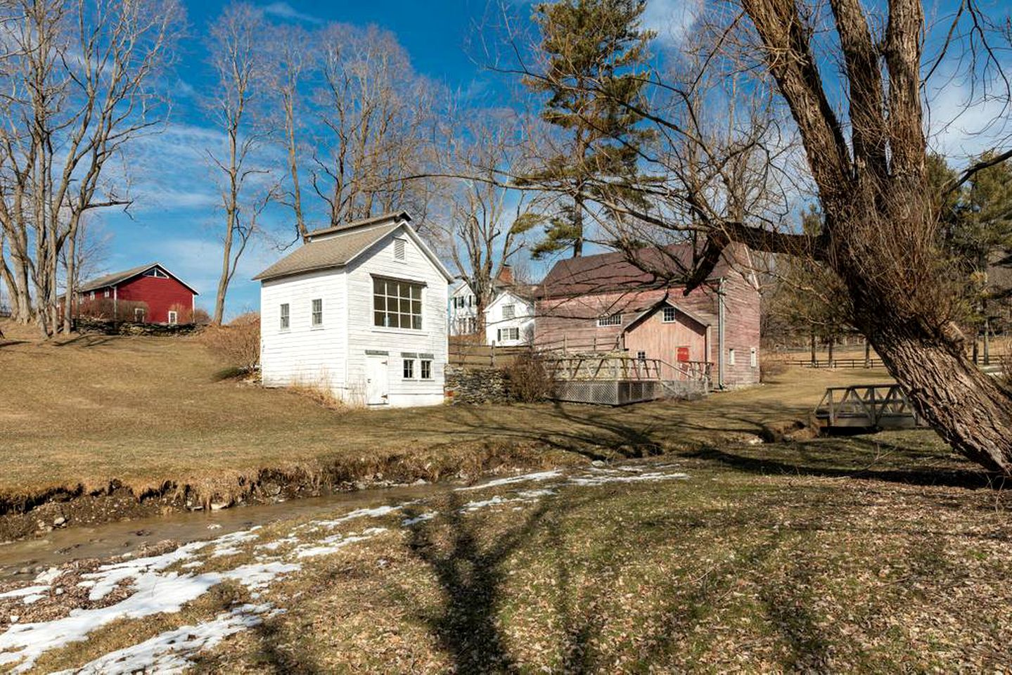 Scenic Barn Rental for a Family Getaway near Stissing Lake in Pine Plains, New York