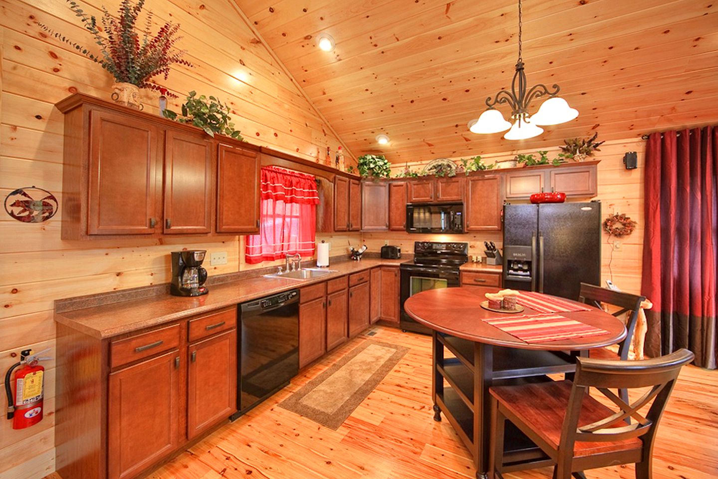 Beautiful Cabin Rental for a Romantic Getaway near the Great Smokies, TN