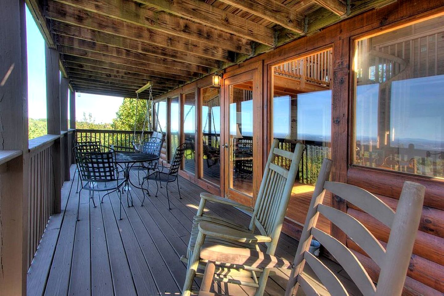 Extraordinary Smoky Mountain Cabin with Panoramic Views, Hot Tub & Arcade near Pigeon Forge and Gatlinburg, TN