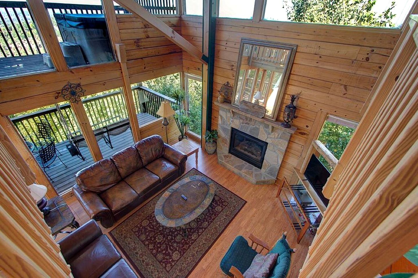 Extraordinary Smoky Mountain Cabin with Panoramic Views, Hot Tub & Arcade near Pigeon Forge and Gatlinburg, TN