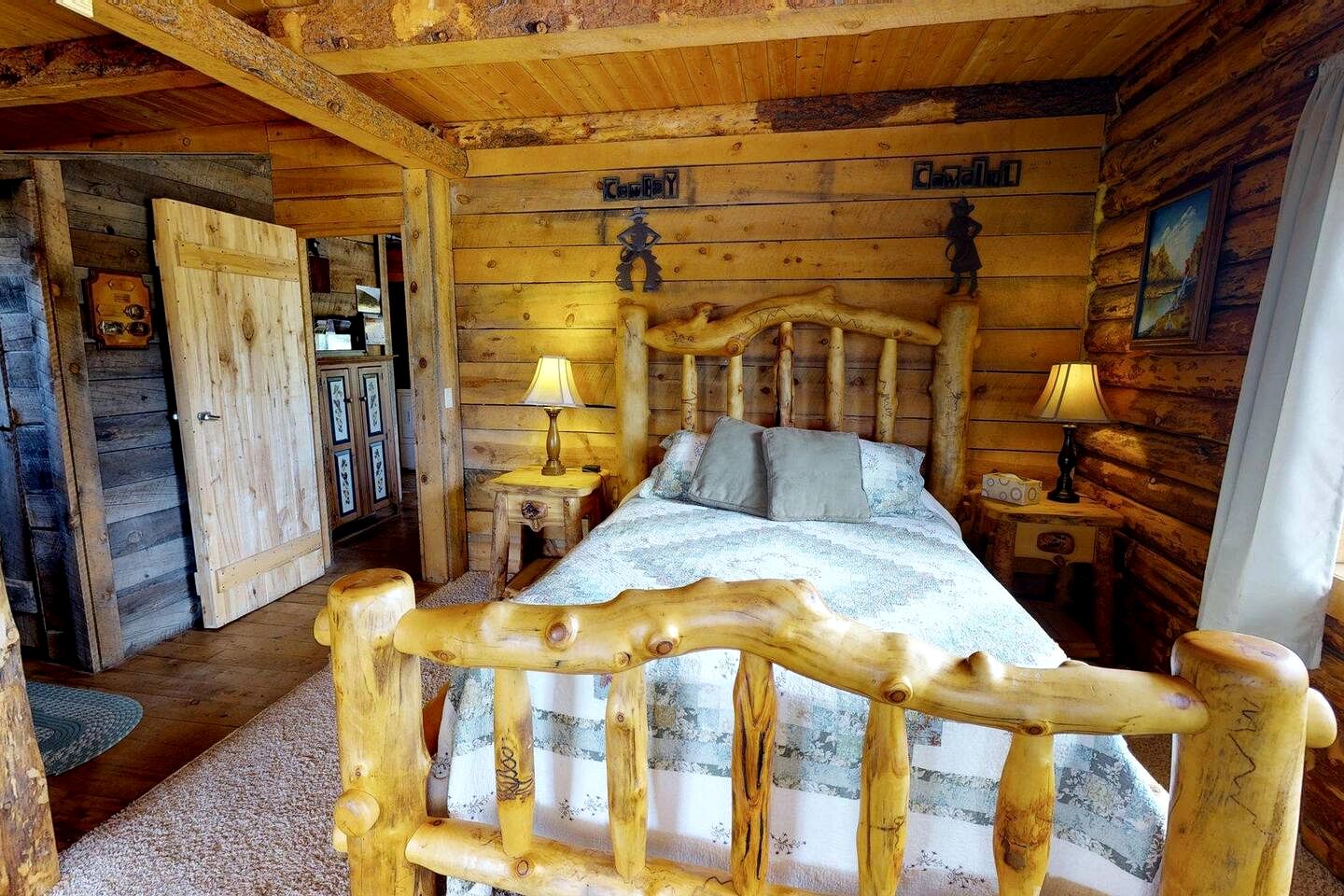 Picturesque Cabin with Barbecue and Fire Pit in Monticello, Utah