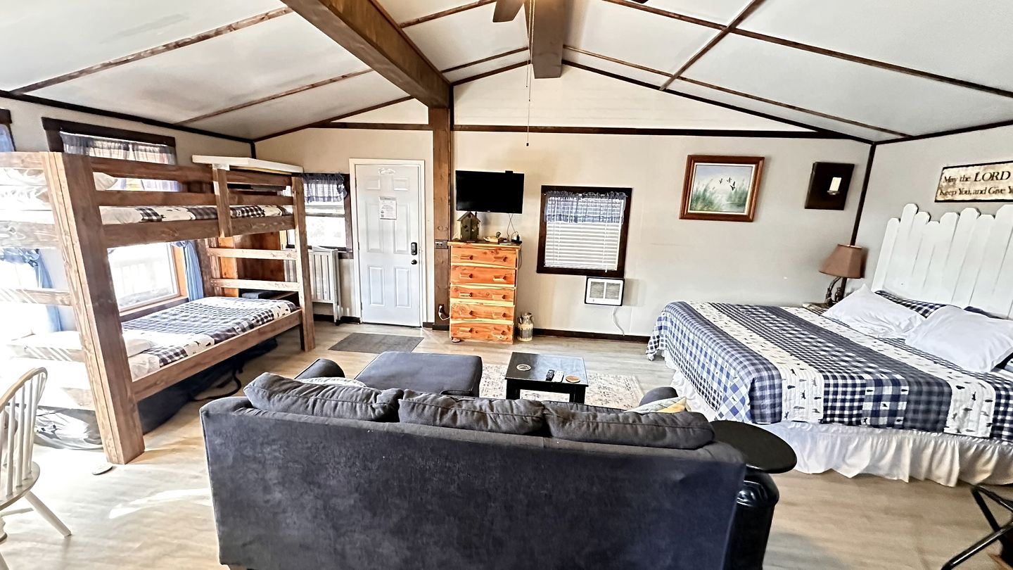 Picturesque Cabin with Fire Pit in Miami, Oklahoma