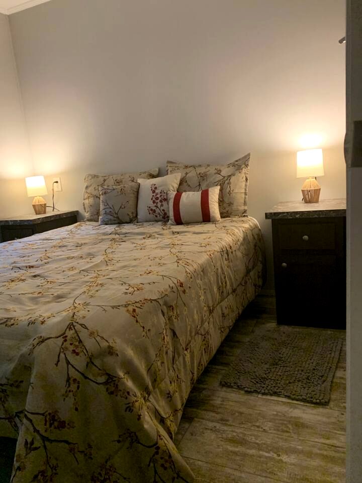 Picturesque Cottage with Fire Pit in Dunnellon, Florida