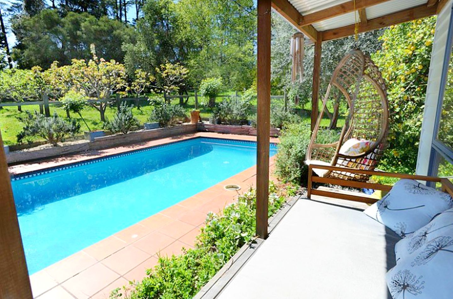 Picturesque Cottage Rental in the Countryside near Badger Creek, Victoria