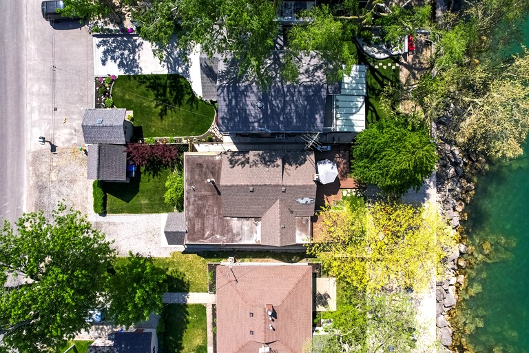 Cottages (Canada, Leamington, Ontario)
