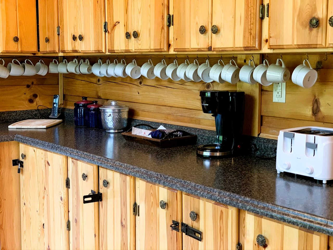 Picturesque Suite with Indoor Jacuzzi Tub in West Virginia