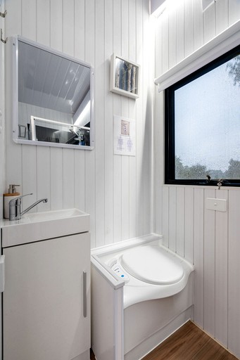 Tiny Houses (Australia, Ashbourne, Victoria)