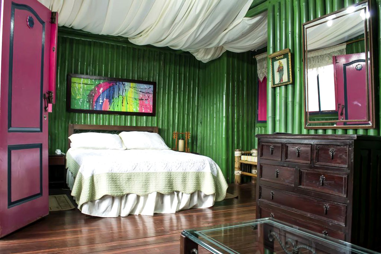 Picturesque Tree Houses with En-Suite Bathrooms in Carlaca, Colombia