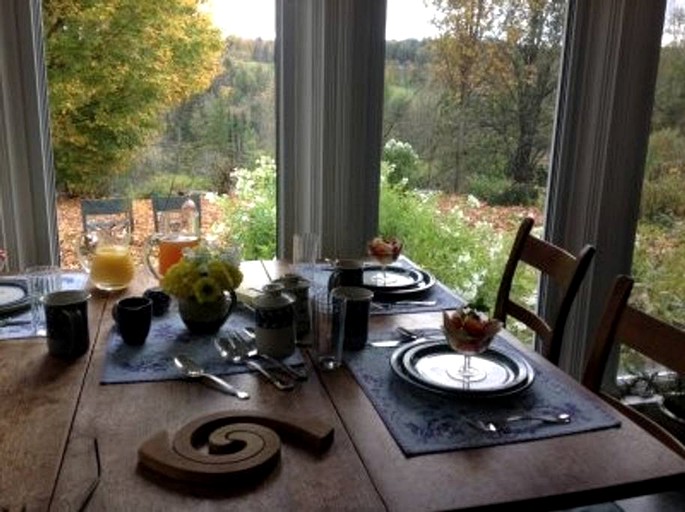 PieintheSky Farm Bed & Breakfast and Retreat, Vacation Rentals 44840